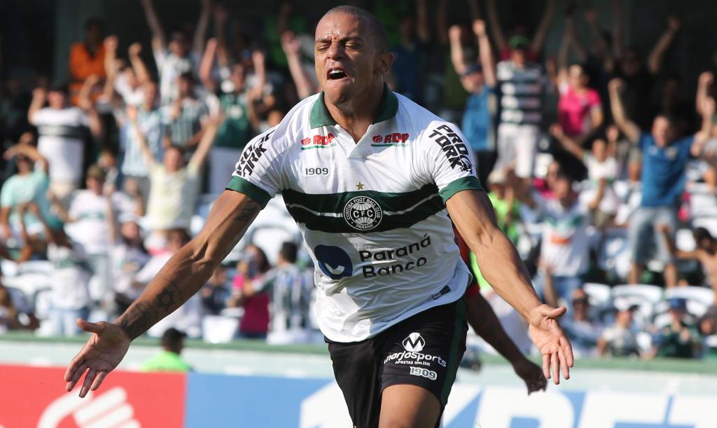 Coritiba 1 x 0 Oeste - Coxa recupera terceira posição e briga pelo acesso na Série B 2 0002050430480 img