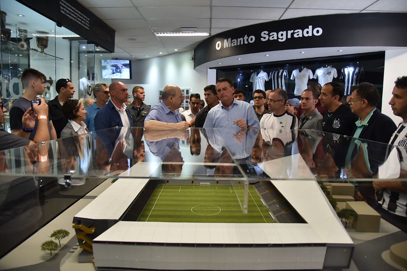 Sampaoli nega ter sido contrário à presença de Bolsonaro na Vila: ‘Democracia’