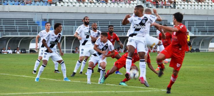 Ponte Preta completou nove jogos sem vencer. 