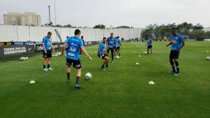 Com desfalques, Corinthians faz duelo por vaga na Libertadores com o Inter