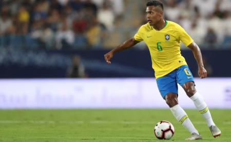 Lateral sofre lesão muscular e desfalca a seleção brasileira contra a Coreia