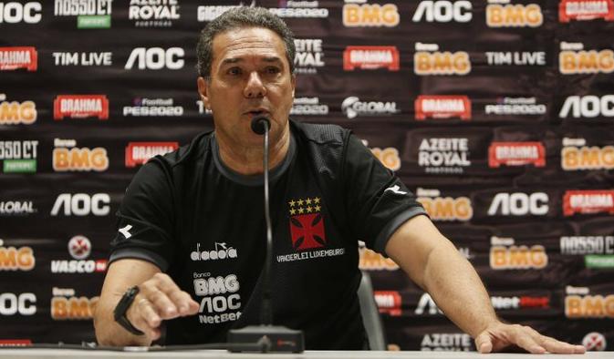 Vanderlei Luxemburgo evita projetar 2020 e pede mudança de patamar ao Vasco
