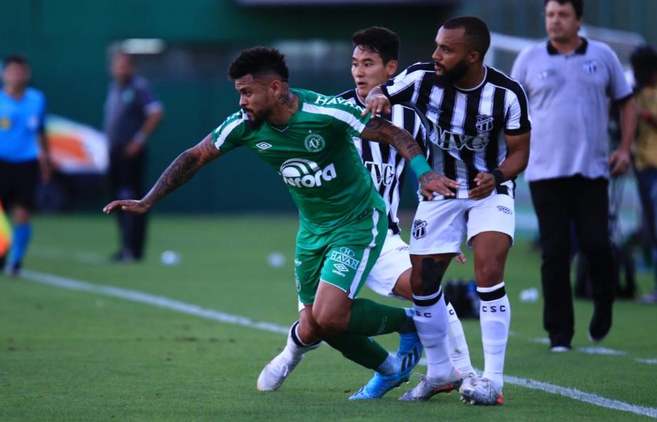 Chapecoense derrota o Ceará - Márcio Cunha/ACF