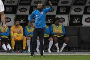 Coelho diz que não falou com Tiago Nunes: 'Não estou preparando time pra ninguém'