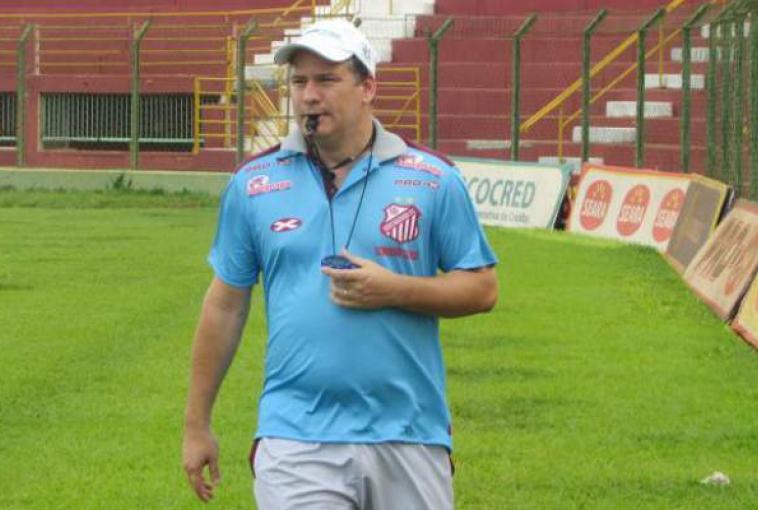 Paulista A3: Ex-goleiro de Santos e Roma é o novo técnico do Marília