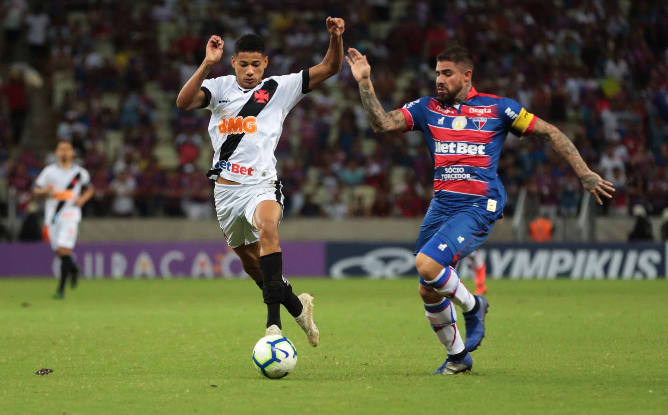 Após interesse por jogador do Grêmio, Monaco monitora joia do Vasco