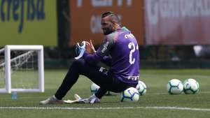 Weverton se destaca no fim de ano e faz torcida alviverde 'esquecer' concorrentes