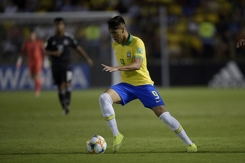 Com 73 minutos jogados pelo Santos no ano, Kaio Jorge volta em alta após título