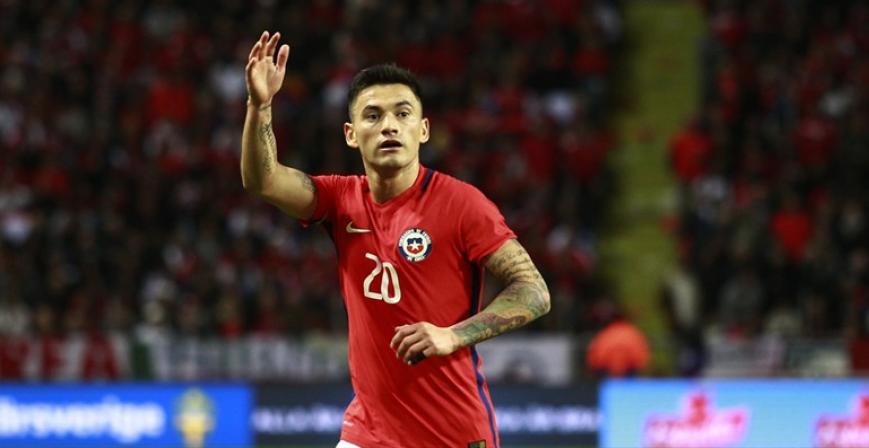 Time do Brasileirão acerta com Aránguiz e tenta anunciar já em janeiro