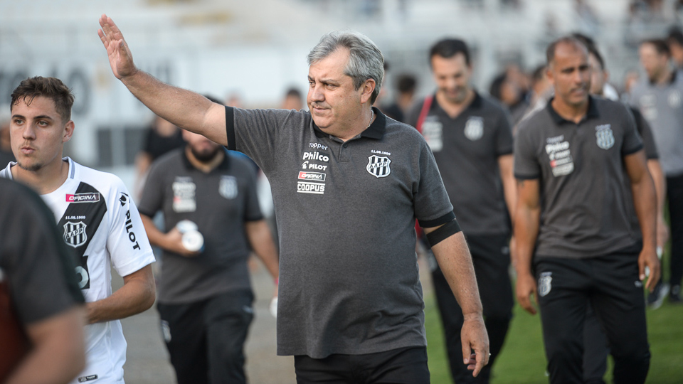 Série B: Sem goleiro titular, Ponte Preta encerra preparação para enfrentar o Sport