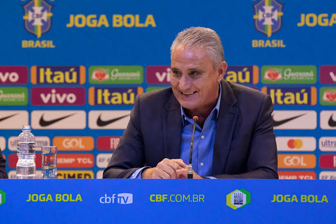 Tite evita euforia com 3 a 0, mas exalta atuação e ‘casca grossa’ contra críticas