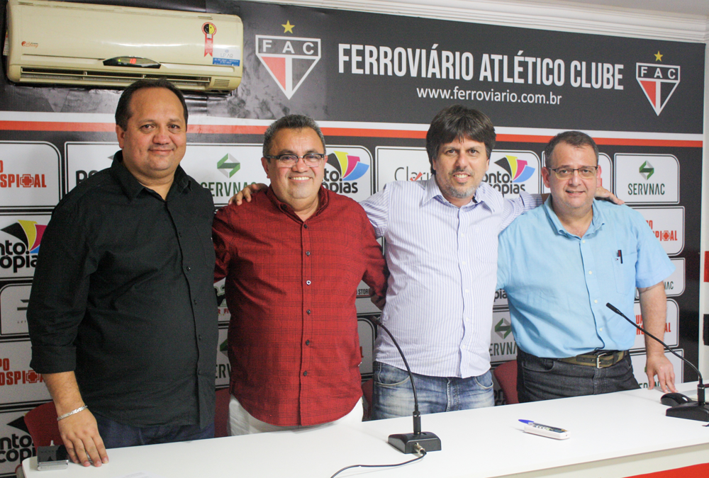 Cearense: Ferroviário define situação de treinador e anuncia acordo com investidores