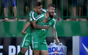 Perto da queda, Chape já trabalha na possibilidade de perder artilheiro