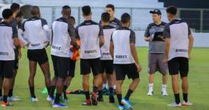 Ceará se reapresenta com desfalque de meia que foi ao sepultamento da avó