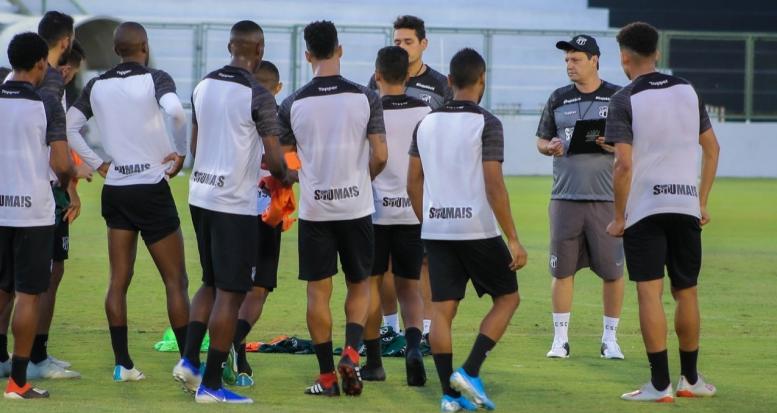 Ceará se reapresenta com desfalque de meia que foi ao sepultamento da avó