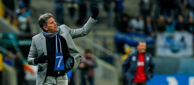 Vizeu diz que derrota não abalou confiança do Grêmio na luta por Libertadores