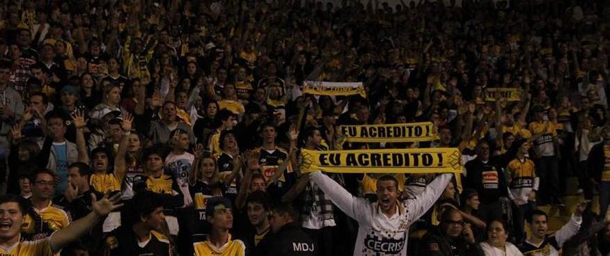 Torcida ainda acredita no Criciúma. (Foto: Fernando Ribeiro / Criciúma)