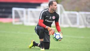 Lomba é denunciado pelo STJD e poderá desfalcar Inter até o fim do Brasileiro