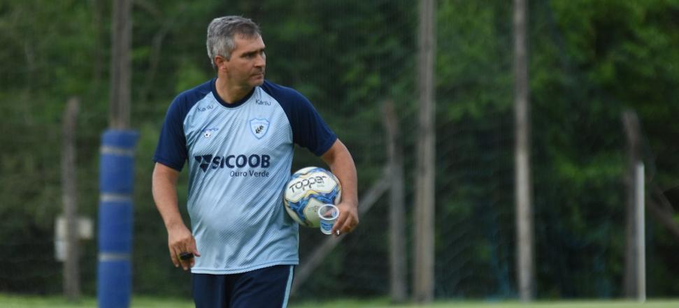 Silvinho culpa emocional pela má fase do Londrina na Série B
