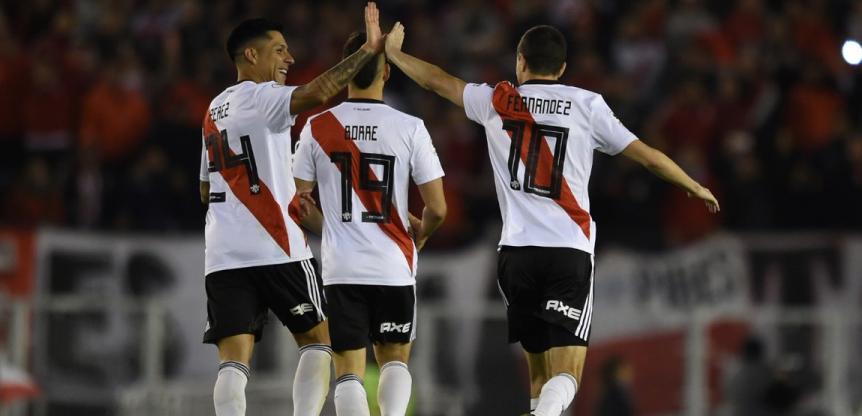 Com festa tímida em Buenos Aires, River viaja ao Peru para final da Libertadores