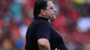 Kleina projetou o que fazer; já seu auxiliar Juninho assistiu Guilherme ganhar o jogo