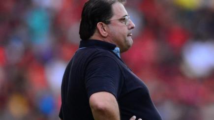 Kleina projetou o que fazer; já seu auxiliar Juninho assistiu Guilherme ganhar o jogo