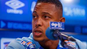 David, do Cruzeiro, revela incômodo com vaias: 'Ninguém quer ser rebaixado'