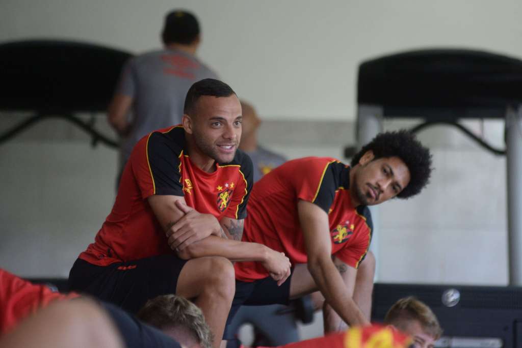 Guilherme e Hernane Brocador foram os destaques do Sport (Foto: Site Oficial Sport)