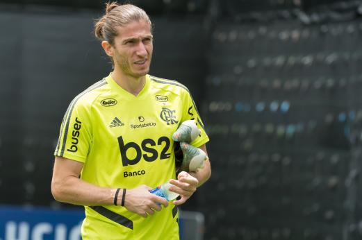 Filipe Luís afirma que River leva vantagem por estar mais acostumado a decisões