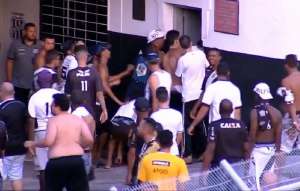 Série B: Ponte é punida por episódio de violência da torcida, mas não perde mando