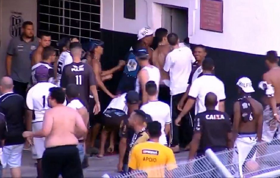 Série B: Ponte é punida por episódio de violência da torcida, mas não perde mando