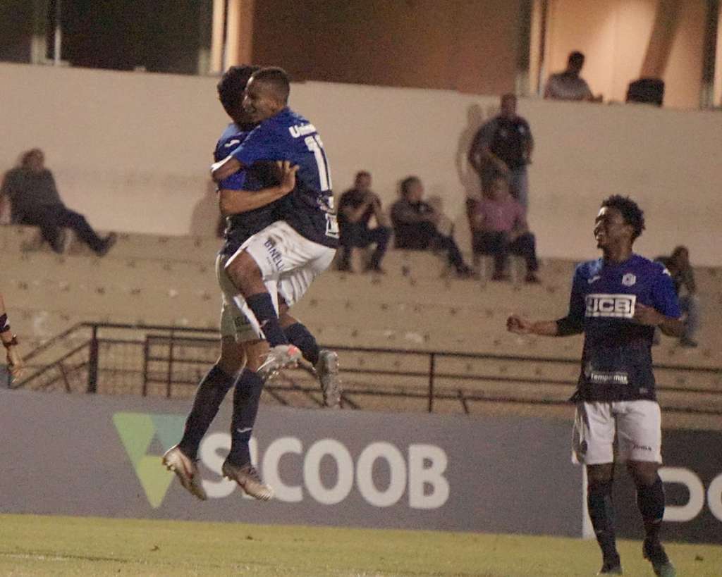 São Bento 4 x 1 Londrina - Os dois vão morrer abraçados? 2 0002050431765 img