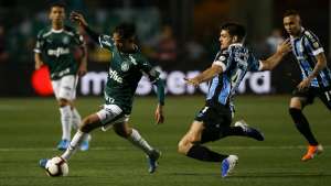 Palmeiras testa reformulação contra adversário que iniciou ciclo de crise