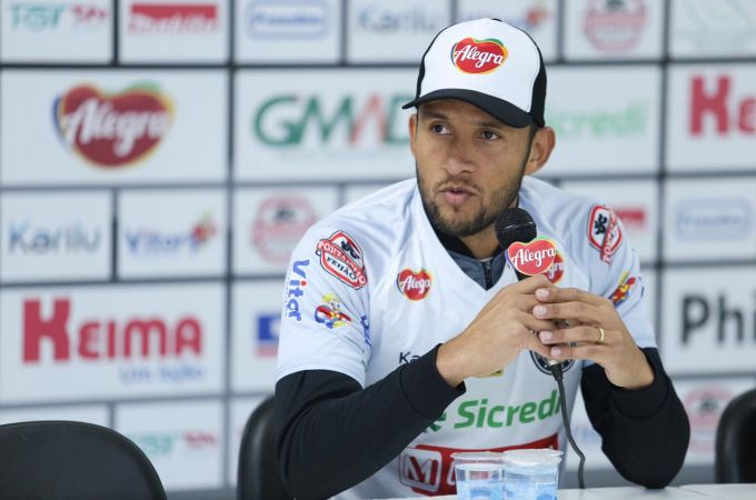 Zagueiro de rival da Série B entra com ação e tira R$ 520 mil do Paraná