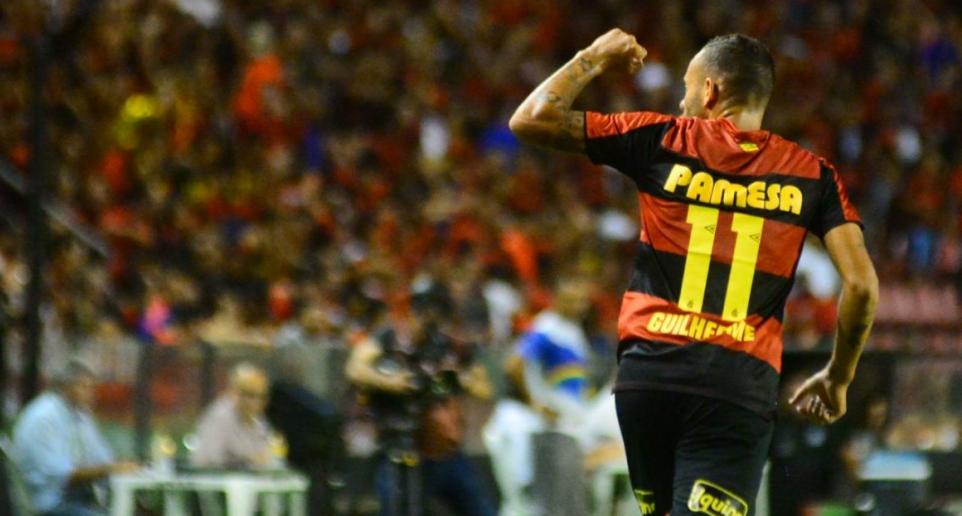 Série B: Após acesso, artilheiro despista sobre permanência no Sport