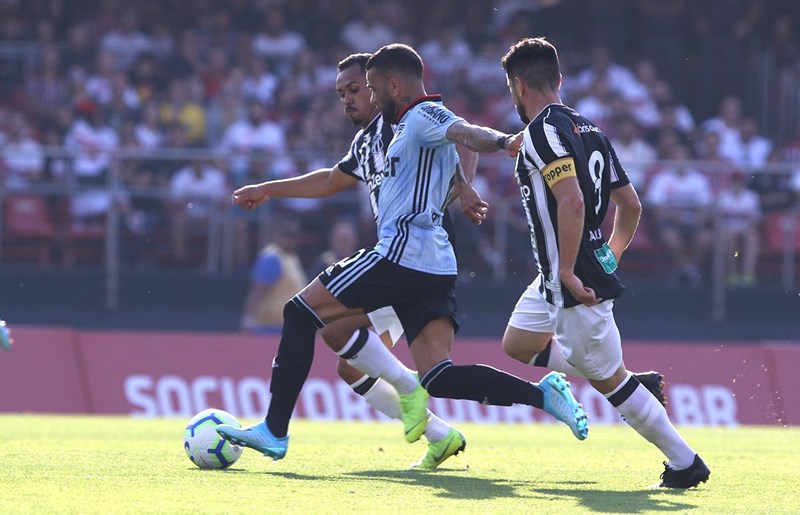 Ceará  x São Paulo – São Paulo tenta atrapalhar Vovô para se reabilitar