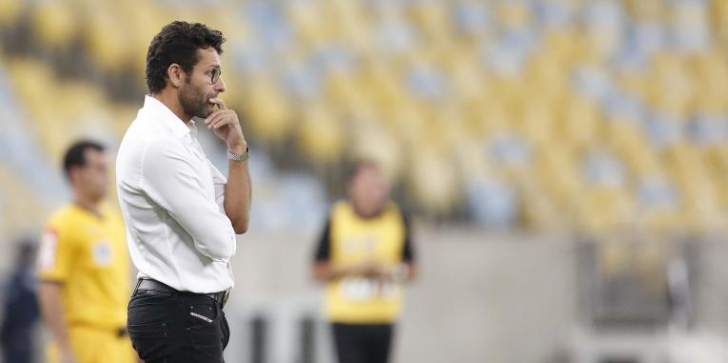 Com novidades, Botafogo enfrenta Corinthians para não parar na degola