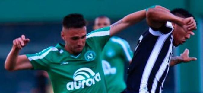 Chapecoense tenta evitar o pior tão cedo