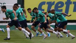 Palmeiras joga para se manter vivo no Brasileiro e adiar possível título do Fla