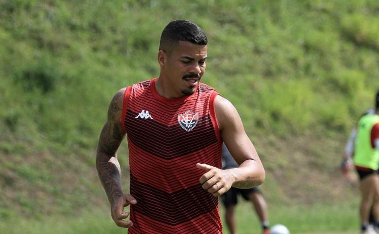 Thiago Carleto fez bom jogo pelo Vitória - Letícia Martins / EC Vitória Thiago Carleto fez bom jogo pelo Vitória - Letícia Martins / EC Vitória