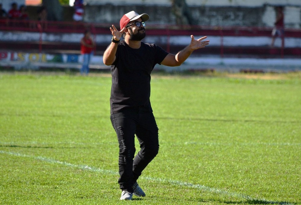 Paraense: Caio Simões é confirmado como novo técnico do Tapajós para 2020