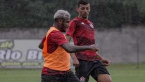 Vitória se reapresenta com ausências e já tem até jogador de férias