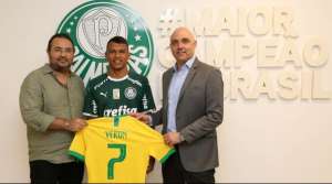 Joia da base passa a treinar junto com os profissionais do Palmeiras