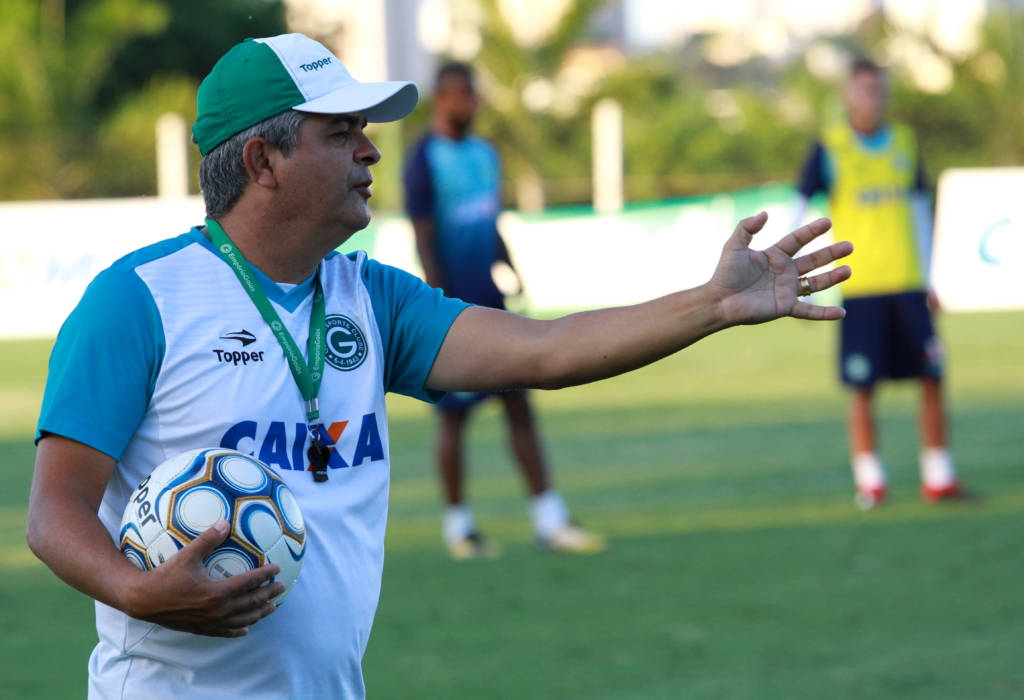 Goiás abre negociação por permanência de ex-técnico de São Paulo e Flamengo