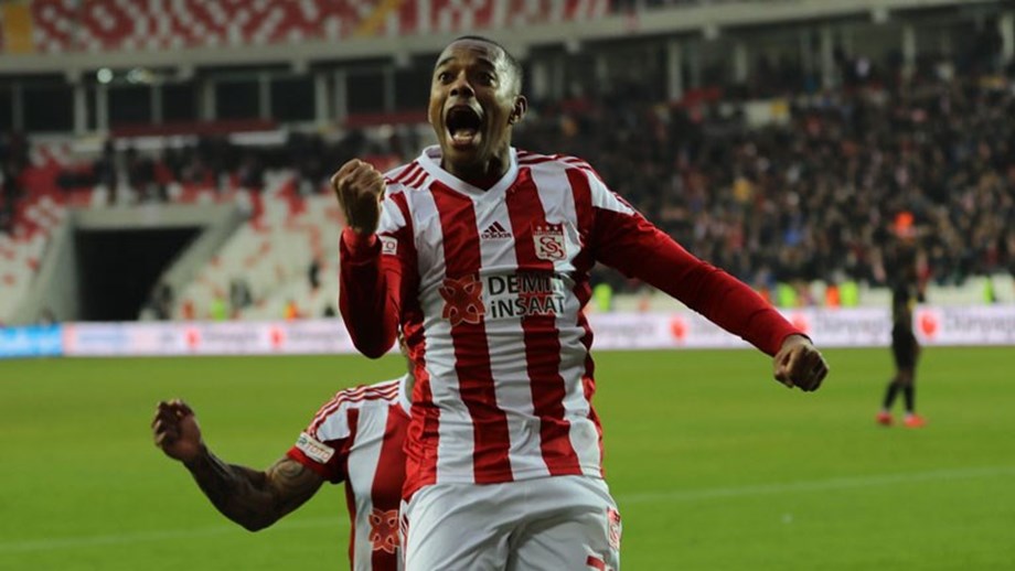 Na Turquia, Robinho faz promessa e revela ‘retorno’ a clube brasileiro