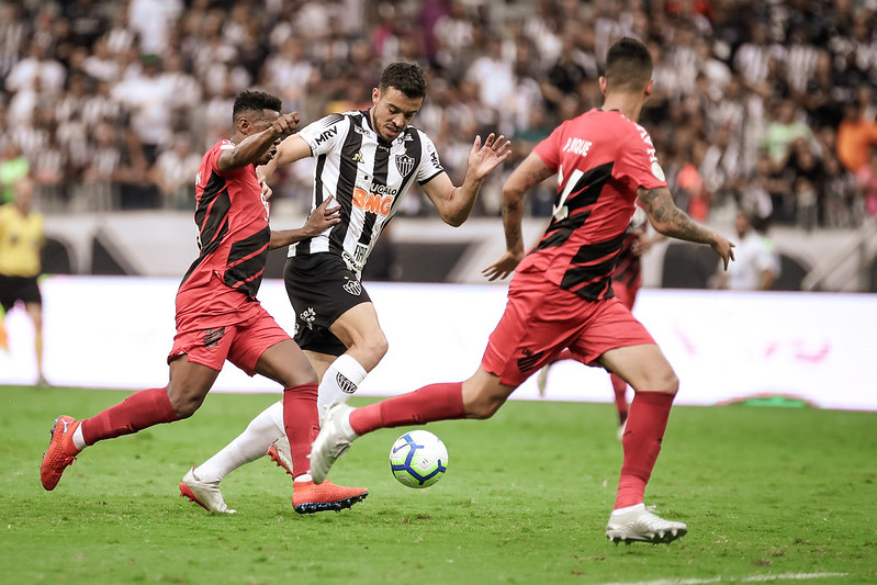 No duelo dos 'Atléticos', paranaense leva a melhor e coloca dois entre os melhores da rodada No duelo dos 'Atléticos', paranaense leva a melhor e coloca dois entre os melhores da rodada