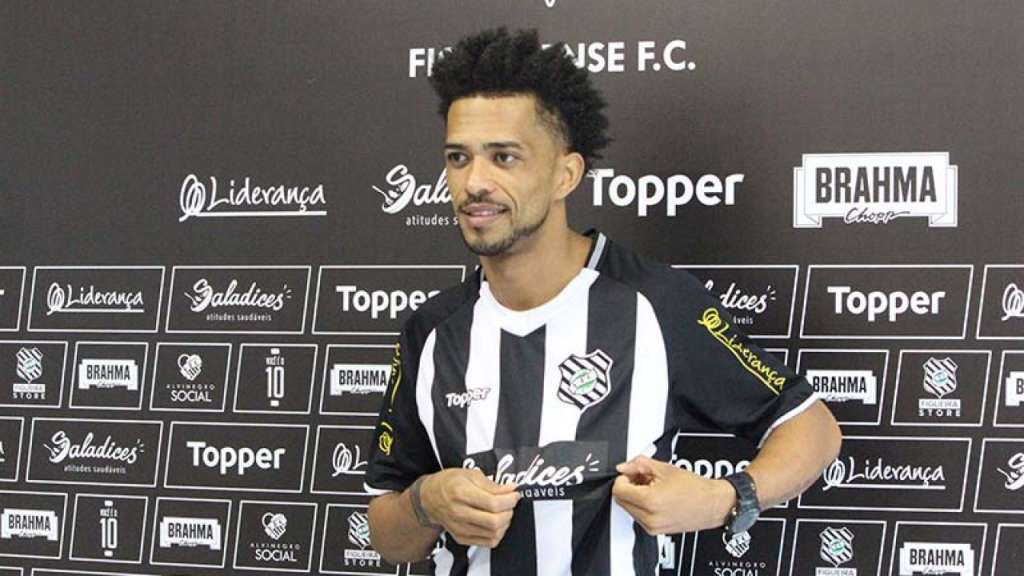 Diretor do Figueirense revela acerto de lateral ex-Ponte com time do Paulistão