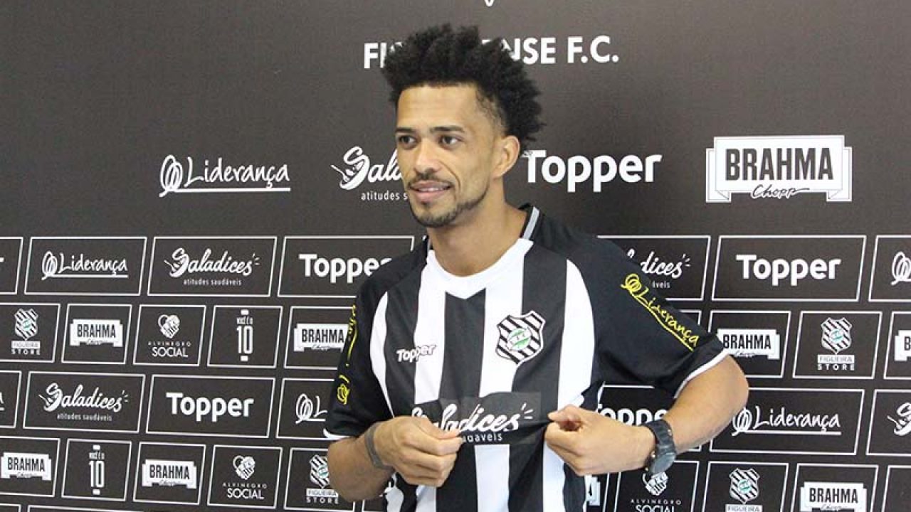 Diretor do Figueirense revela acerto de lateral ex-Ponte com time do Paulistão
