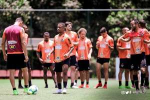 Após afastamento, Guga é relacionado pelo Atlético-MG para jogo contra o Bahia