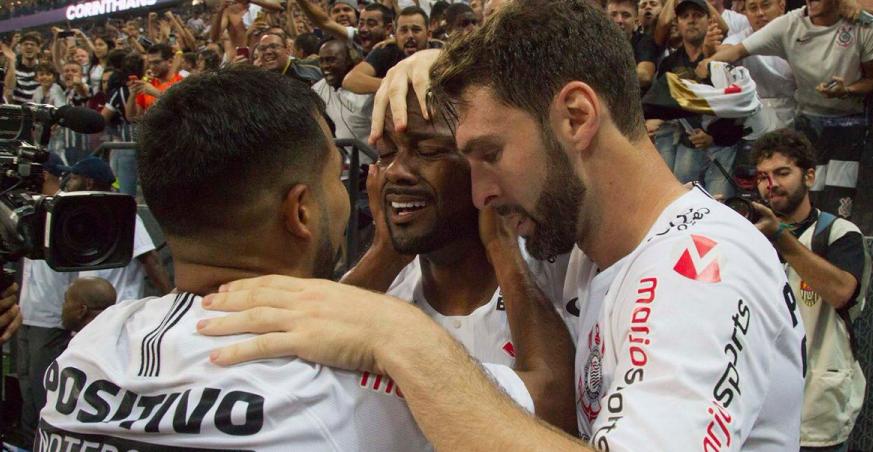 Coelho confirma que haverá mudanças no Corinthians para partida contra o Avaí